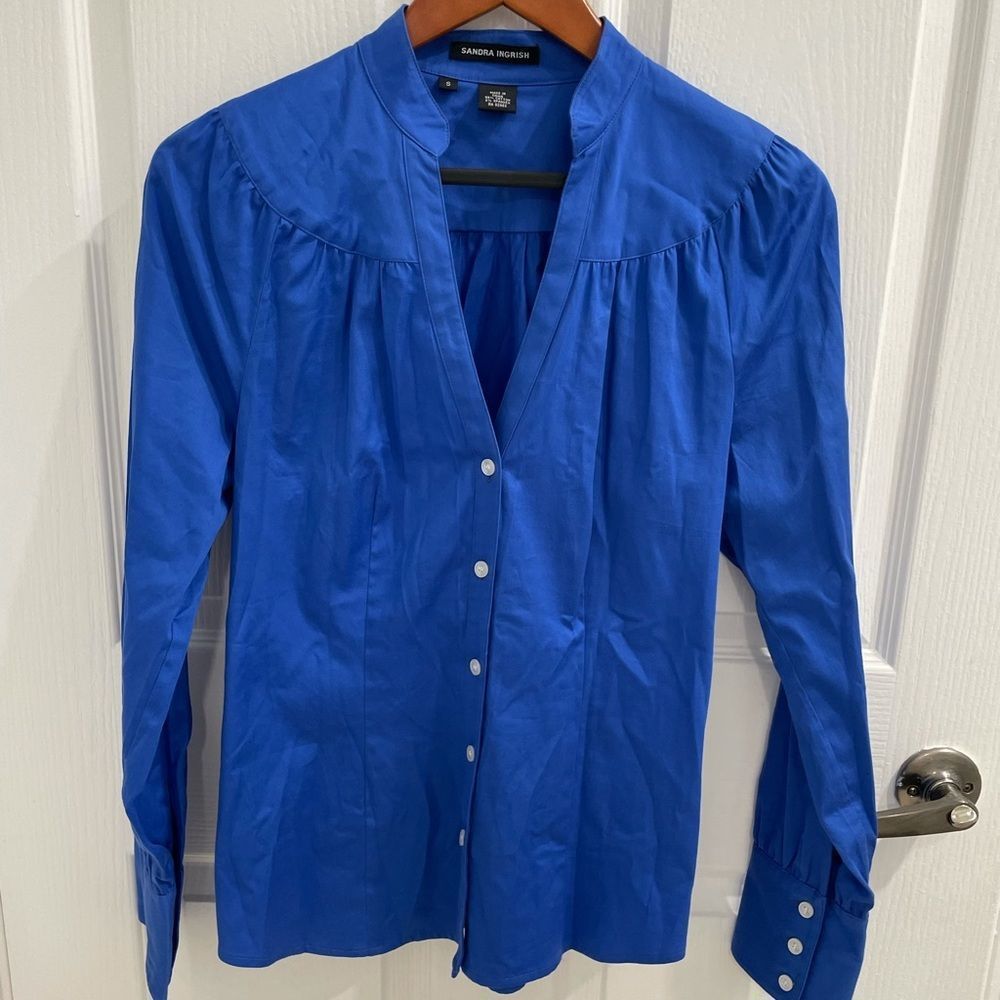 Sandra Ingrish small long sleeve button down blue